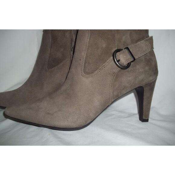 Circa Joan & David Gray Suede Knee High CJENTERTAIN Buckle Detail Boots 7.5 M - Picture 4 of 10
